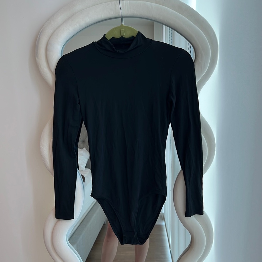 L/s turtleneck bodysuit